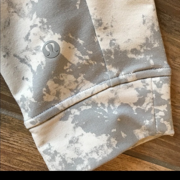 Multi-color Crew Neck • Lululemon City Sweat Crew - Picture 5 of 9